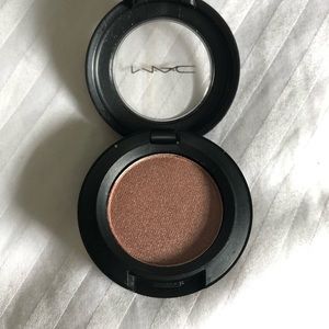 NIB - MAC Eye Shadow - All That Glitters